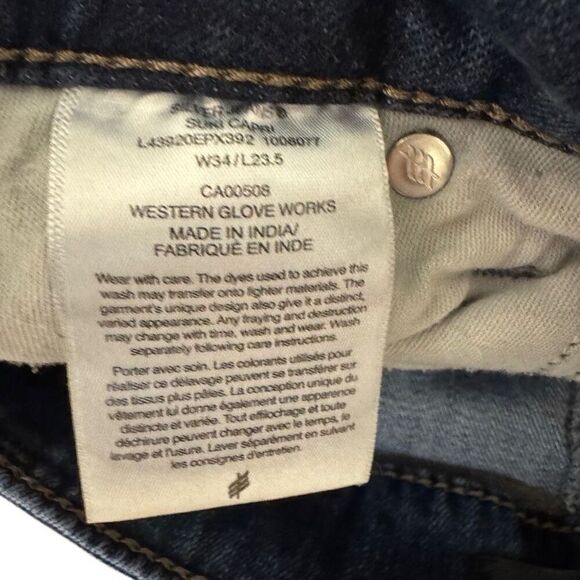 Silver Jeans Co. Suki Capri Jeans Dark Wash Lightly Distressed Size 34 - Picture 4 of 5